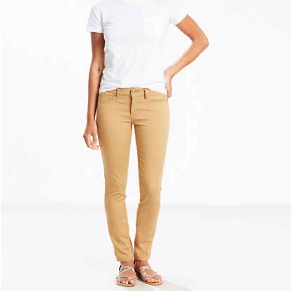 Levi’s 711 Skinny